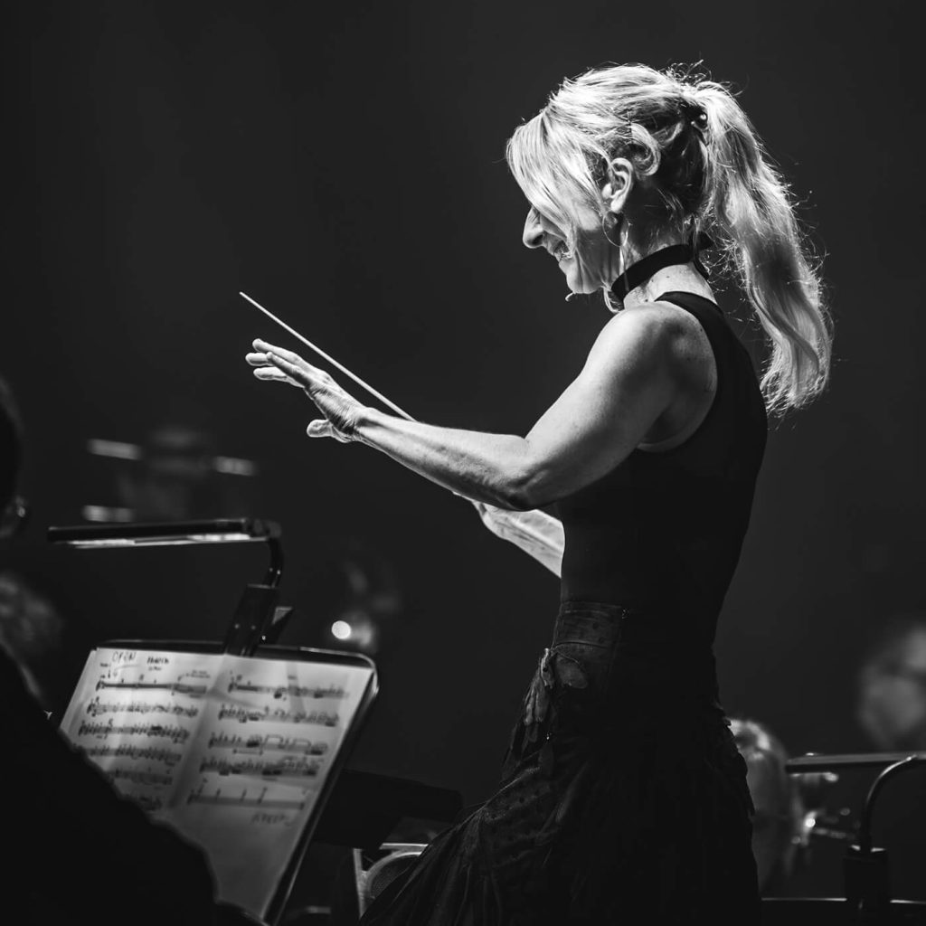 Vanessa Scammell conducting Kate Cebrano at Sydney Opera House 2024